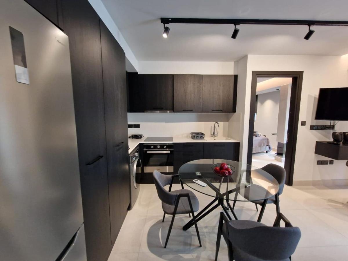 Raam Luxury Suites Larnaka Exterior foto